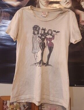 MISCHIEF MADE Small Retro Graphic Tee with 3 Classic Horror Pinups - Cream/Black